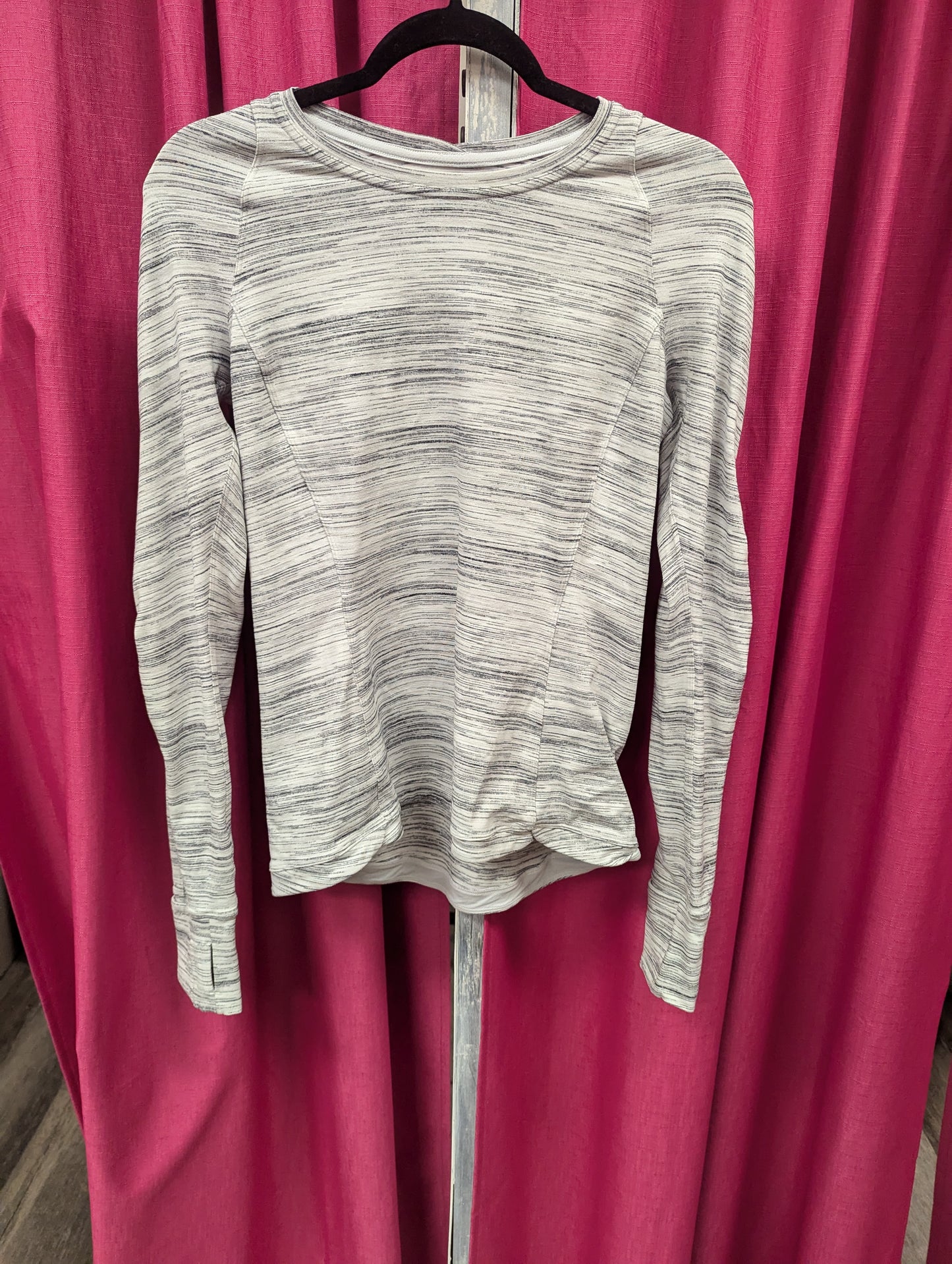 Lululemon long sleeve top, size 8