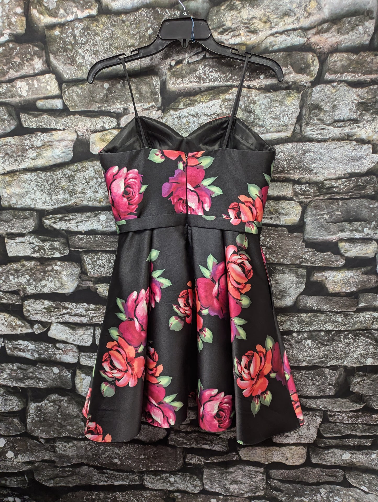 Floral homecoming dress. Size 8. RS- 77