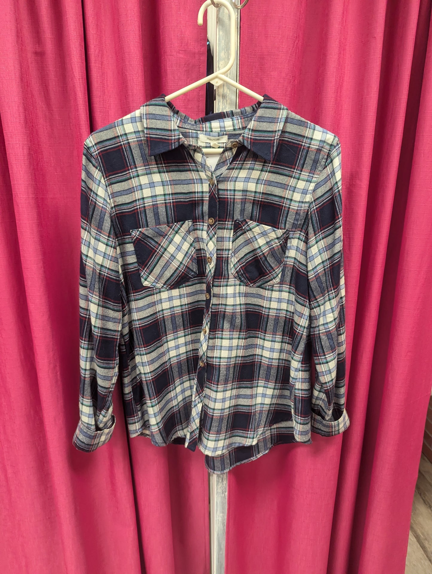 Maurices Plaid Casual button up top. Size M RS 9.