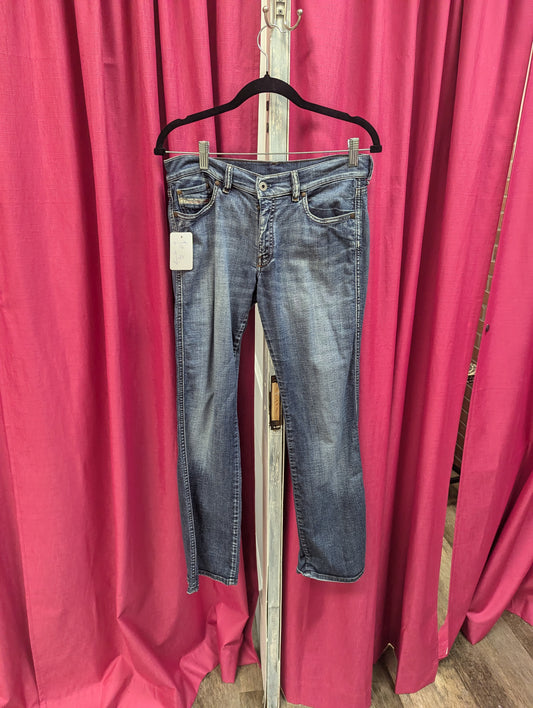 Diesel bootcut jeans. Size 31.