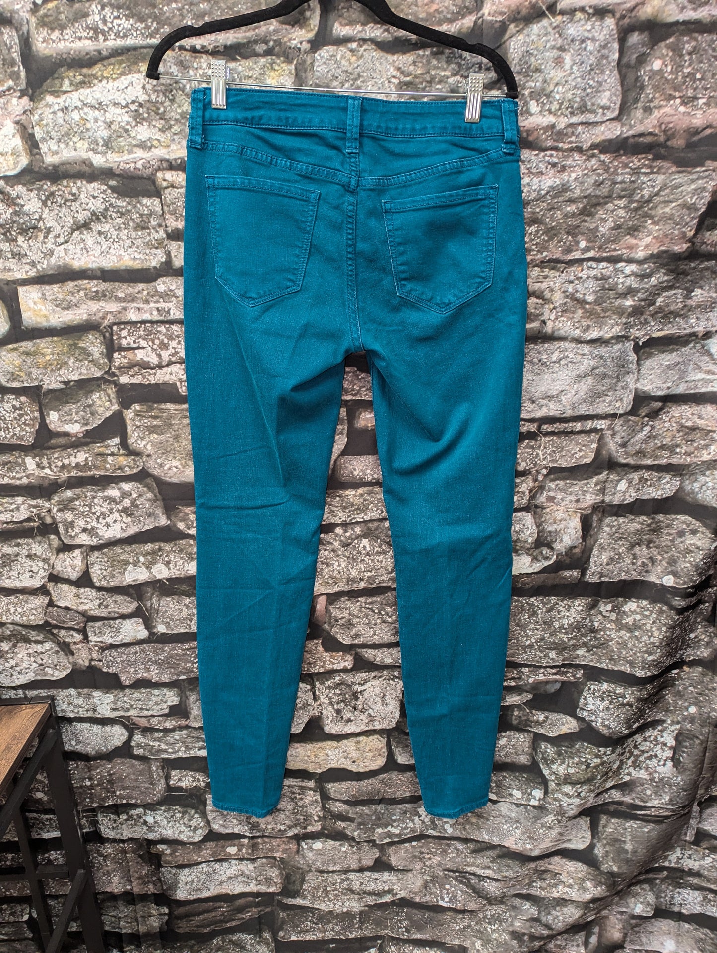 Stylish blue skinny jeans. Size 4. RS 86