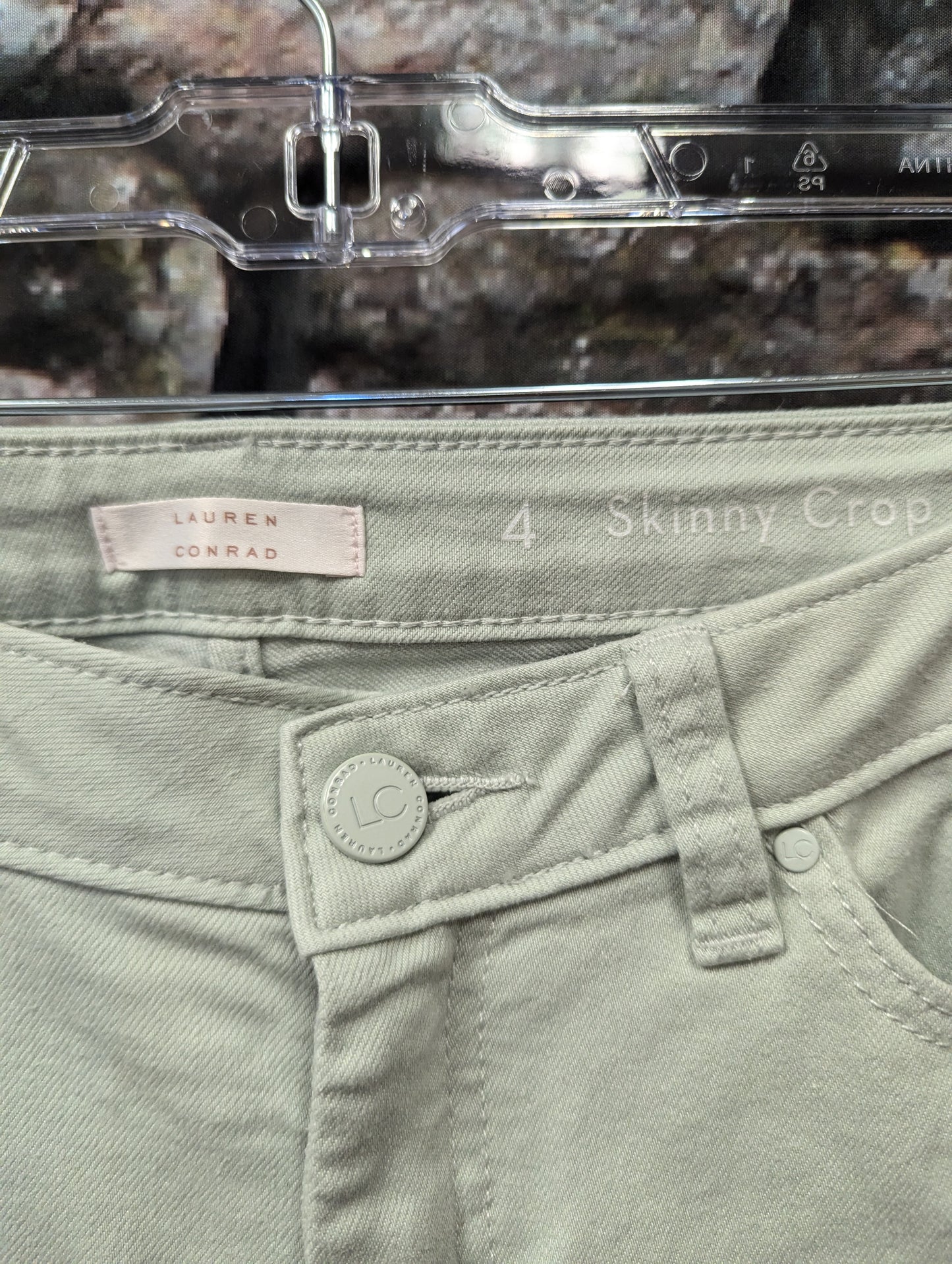 Lauren Conrad skinny jeans. Size 4. RS-86