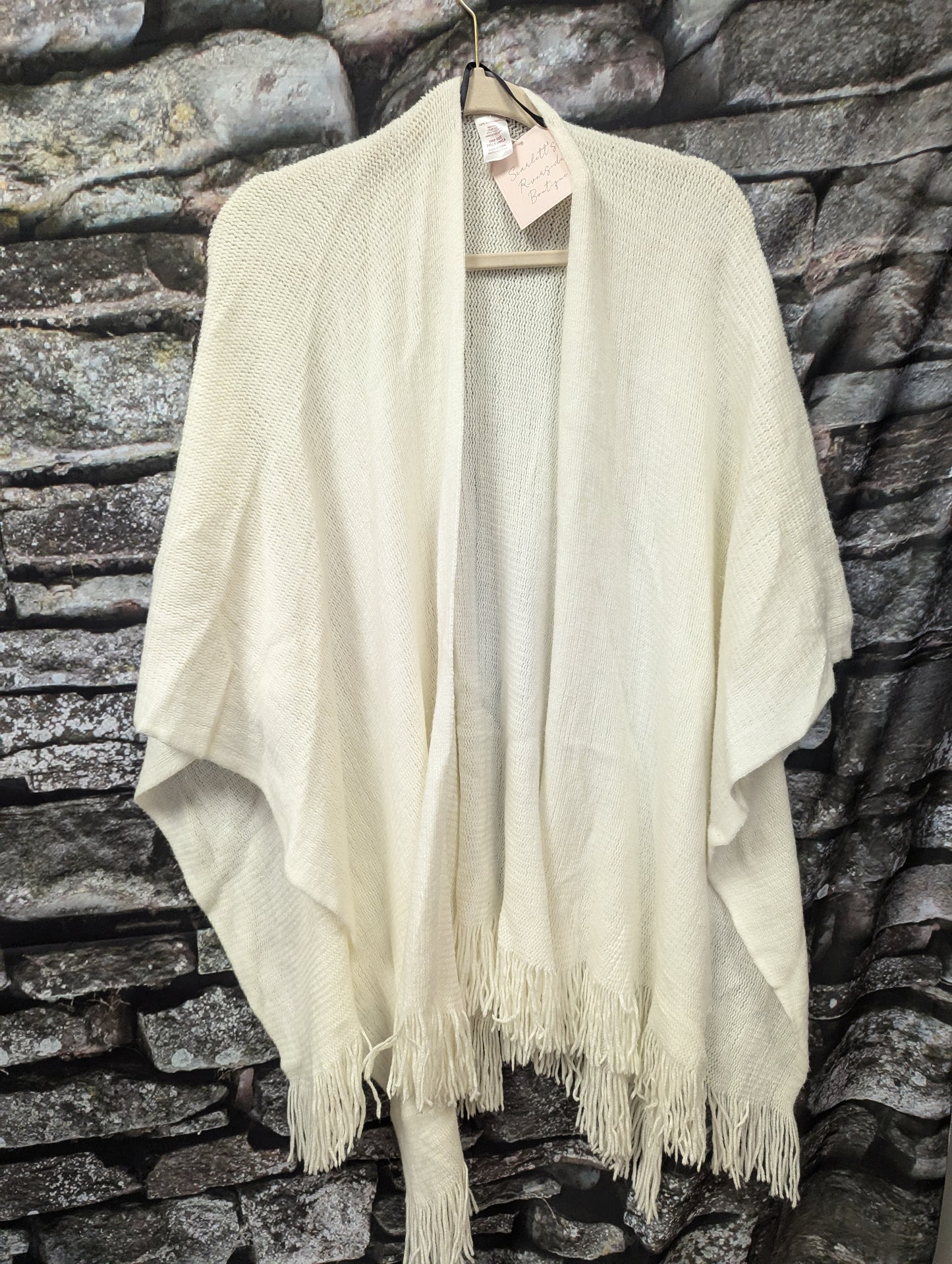 White shawl - Scarlett's Riverside Boutique 