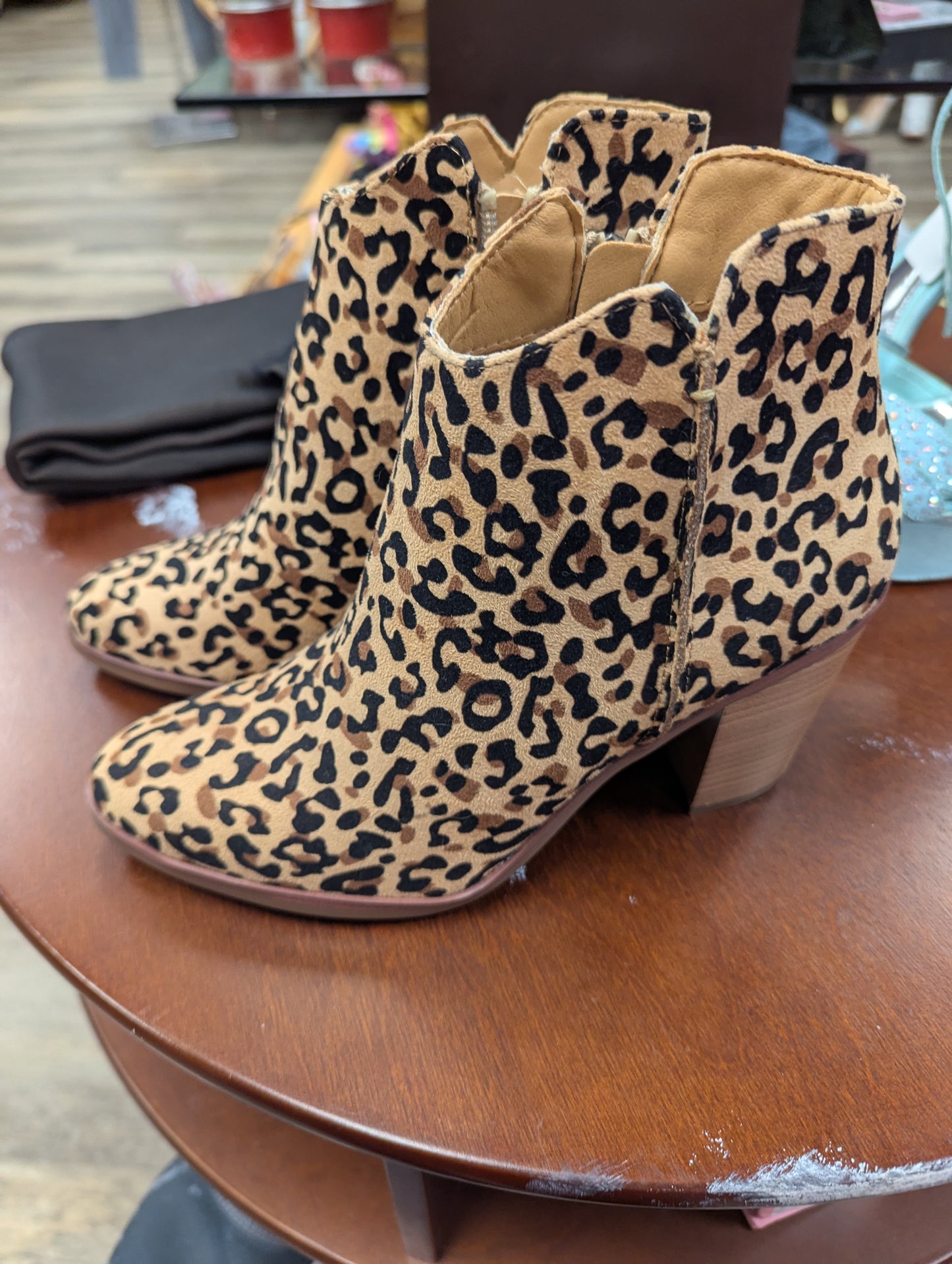 Leopard booties, NWTs from Maurices, size 7