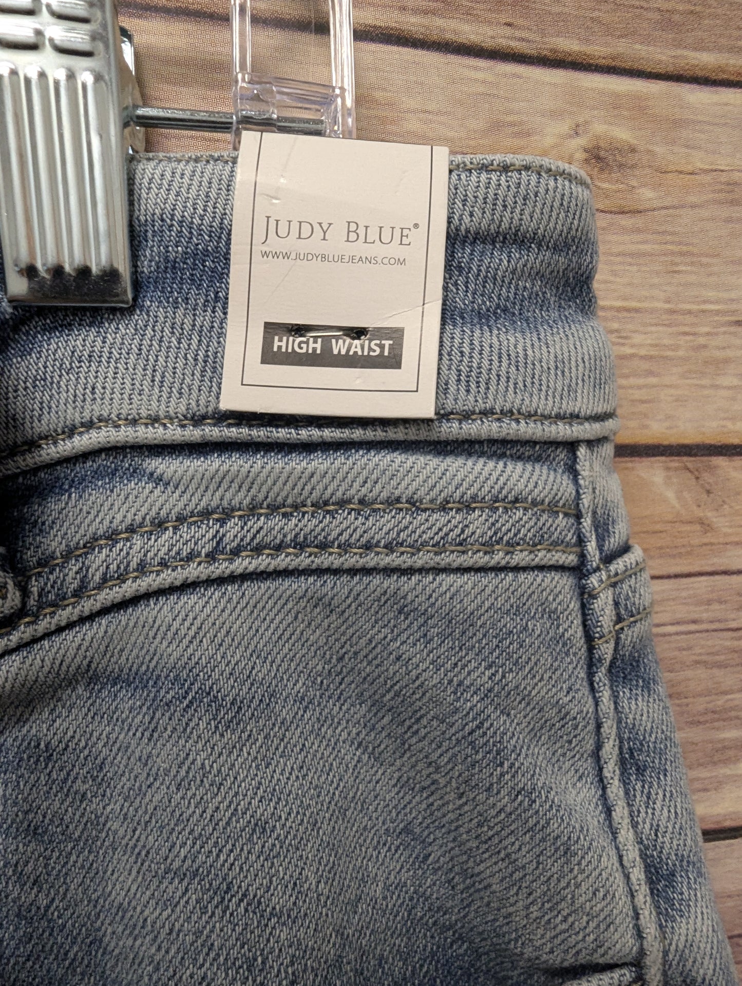 Judy blue, light wash, size 14W bootcut. Inseam 30"