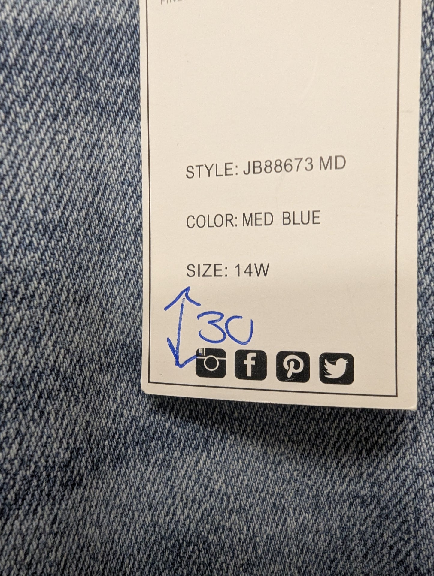 Judy blue, light wash, size 14W bootcut. Inseam 30"