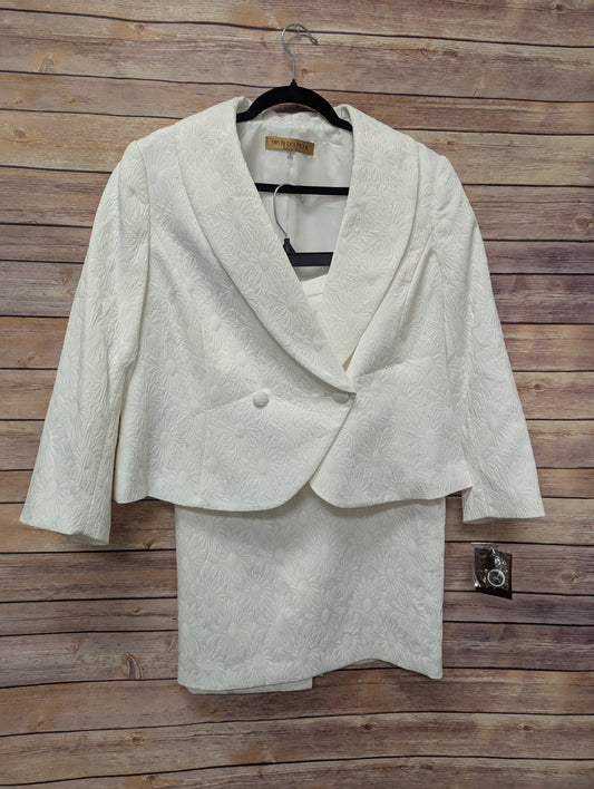 NWTs, white Nipon Boutique Women's Floral-Jacquard Jacket & Pencil Skirt Suit. Size 14. RS 97