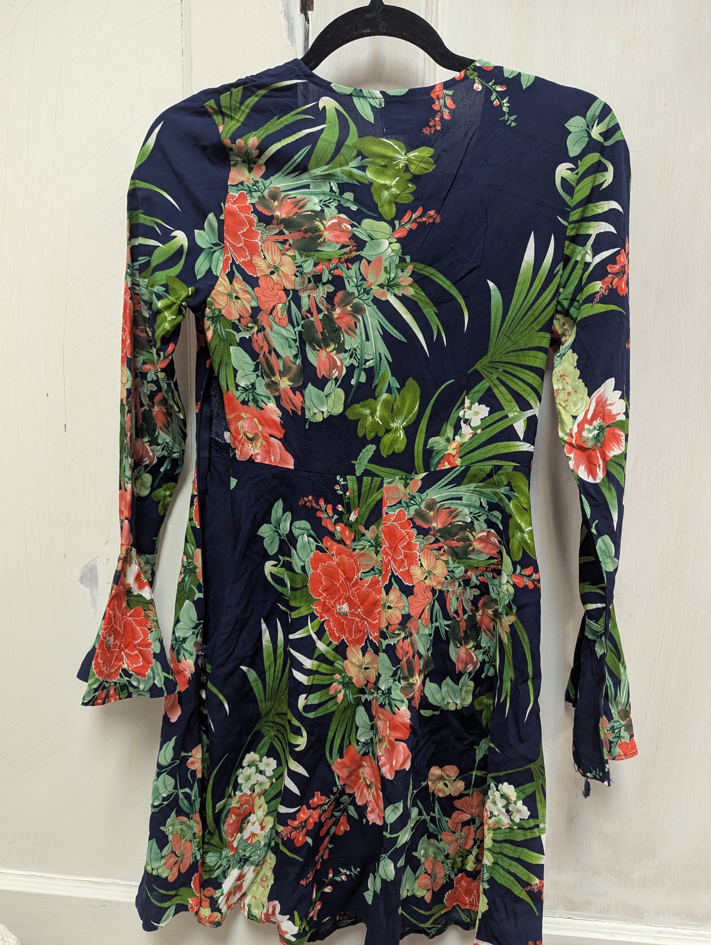 Hawaiian print dress size S.