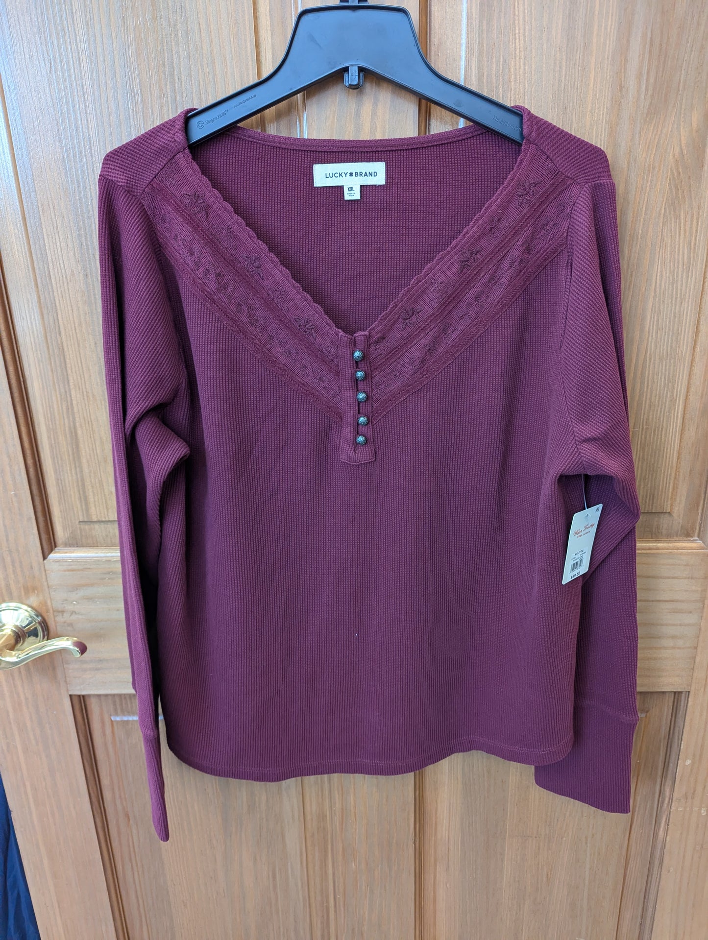 NWTs, lucky brand burgundy blouse. 2xl. RS 97