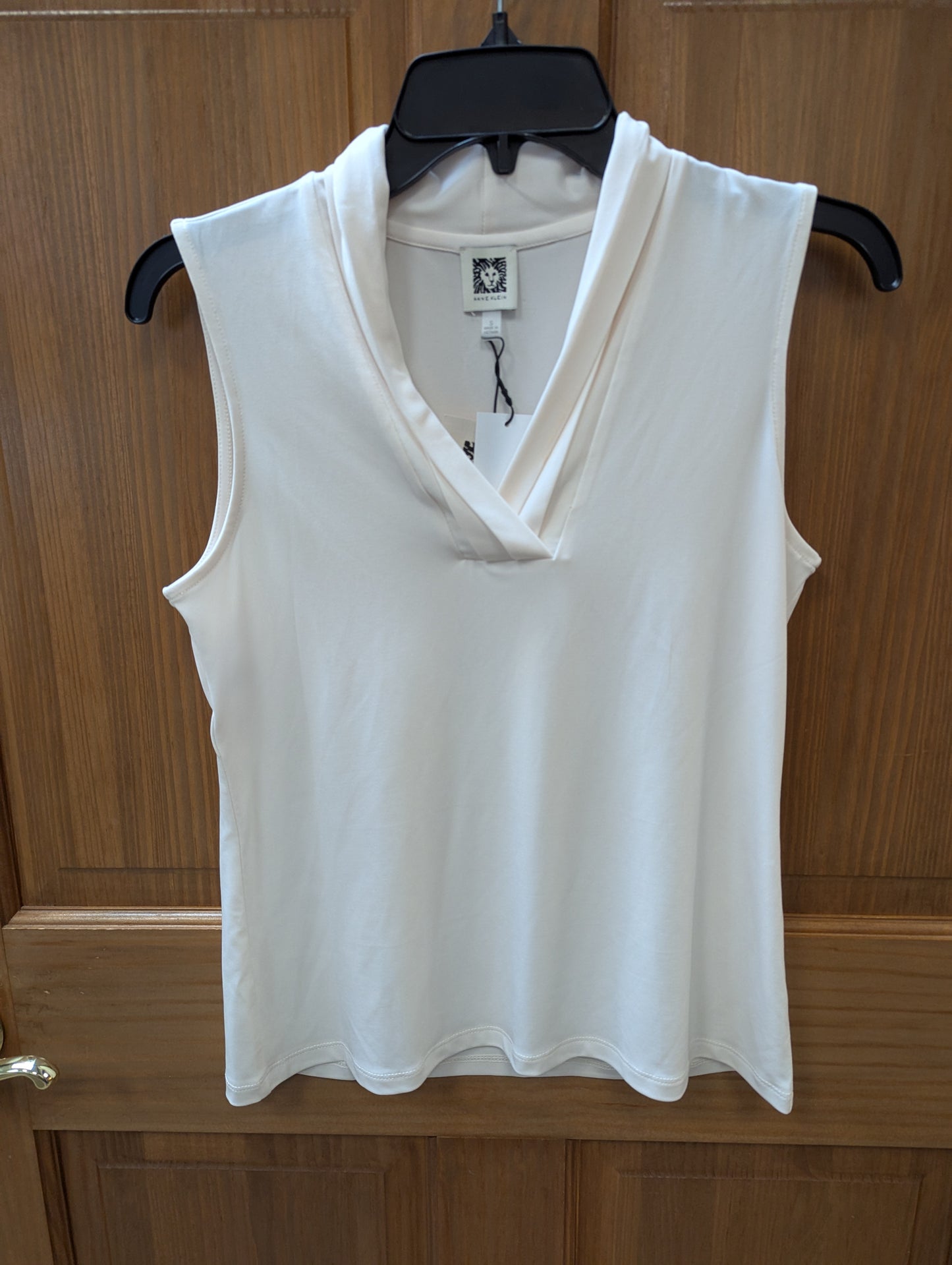 Anne Taylor V-Neck Triple Pleat Top. Size S. #97