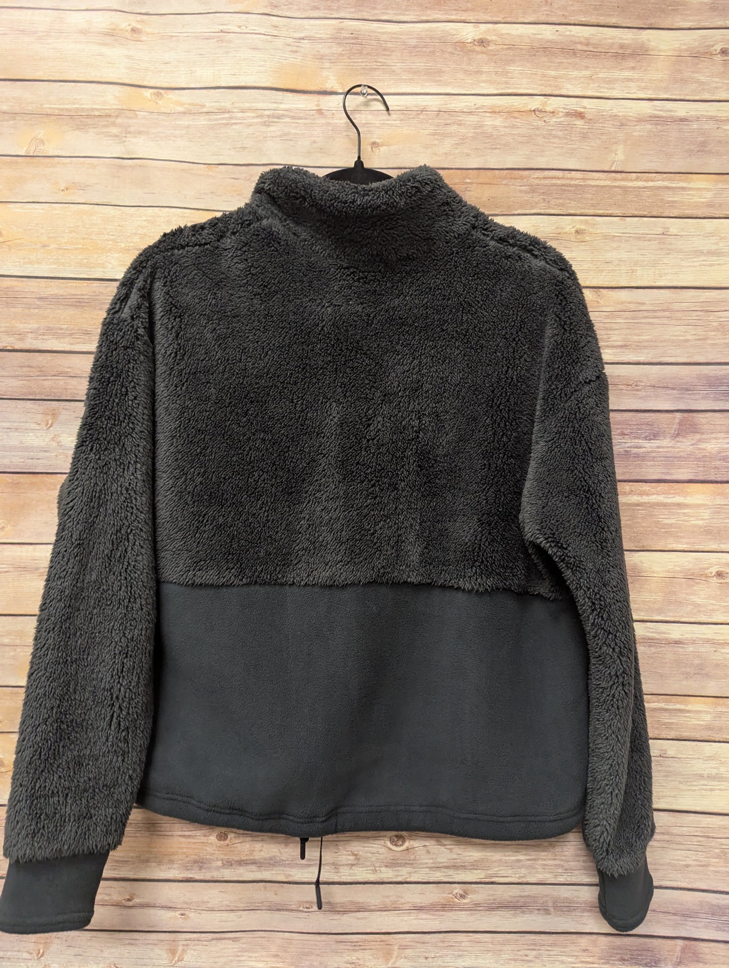 NWTs, All in motion black snap Sherpa. Size M