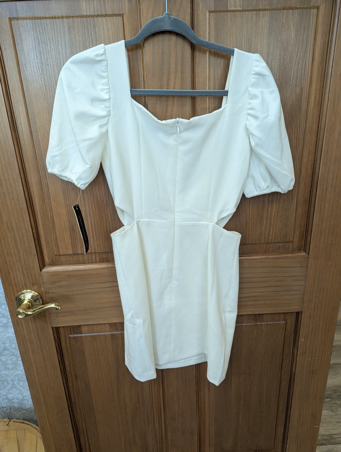 NWTs, FRENCH CONNECTION, white puff Sleeve Cutout Dress size 4.