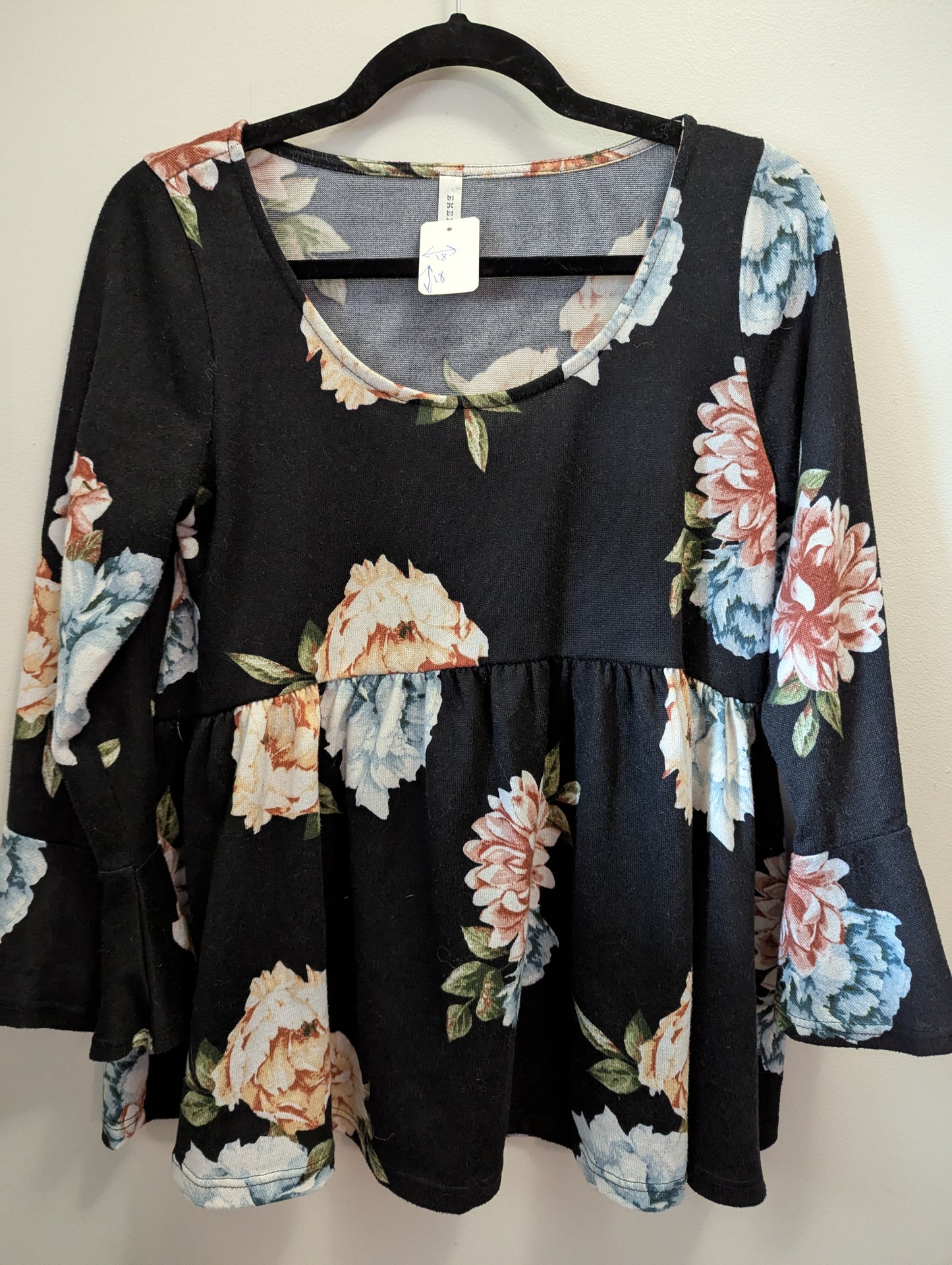 Black floral bell sleeve top. Sz S #44