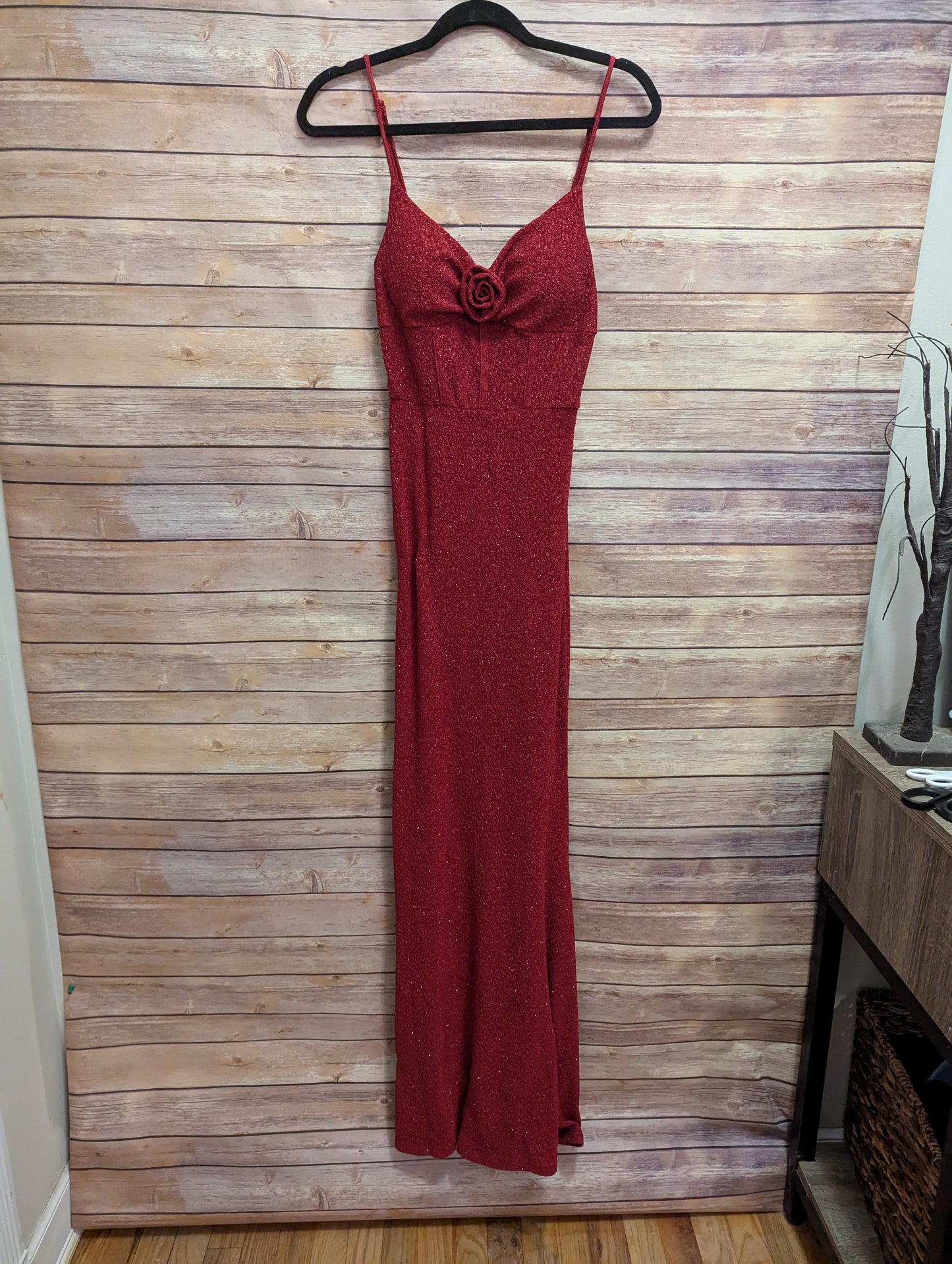 Nwts, Shimmer Elegant Red Evening Gown. Sz S #97