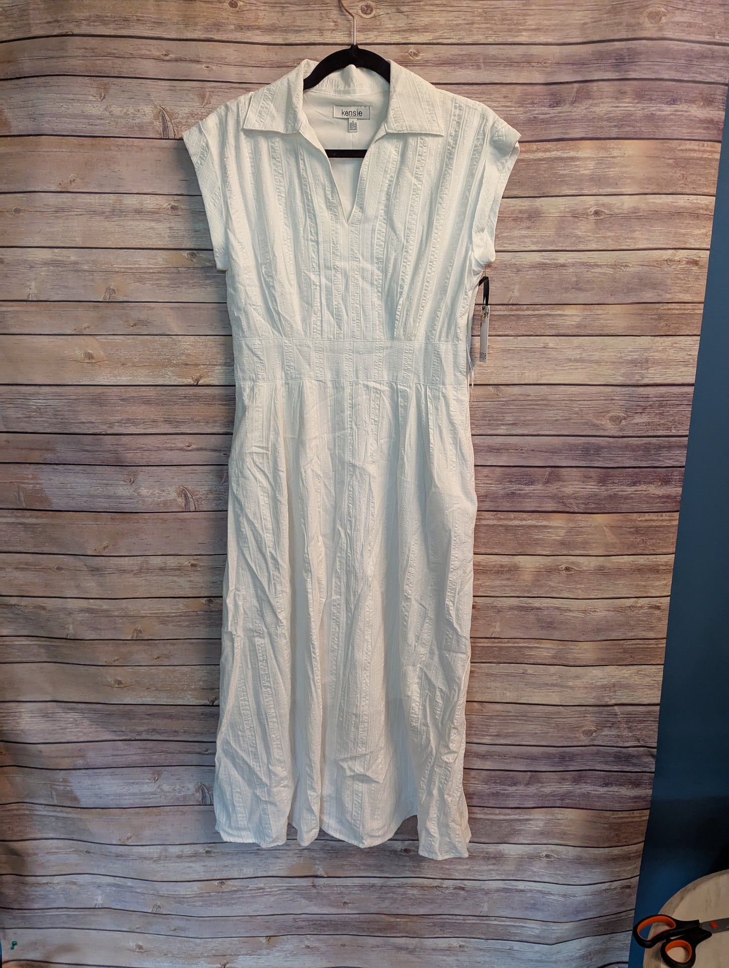 NWTs, Kensie, Women's Textured-Stripe Collared Midi Dress. Size 2. #97 100% cotton