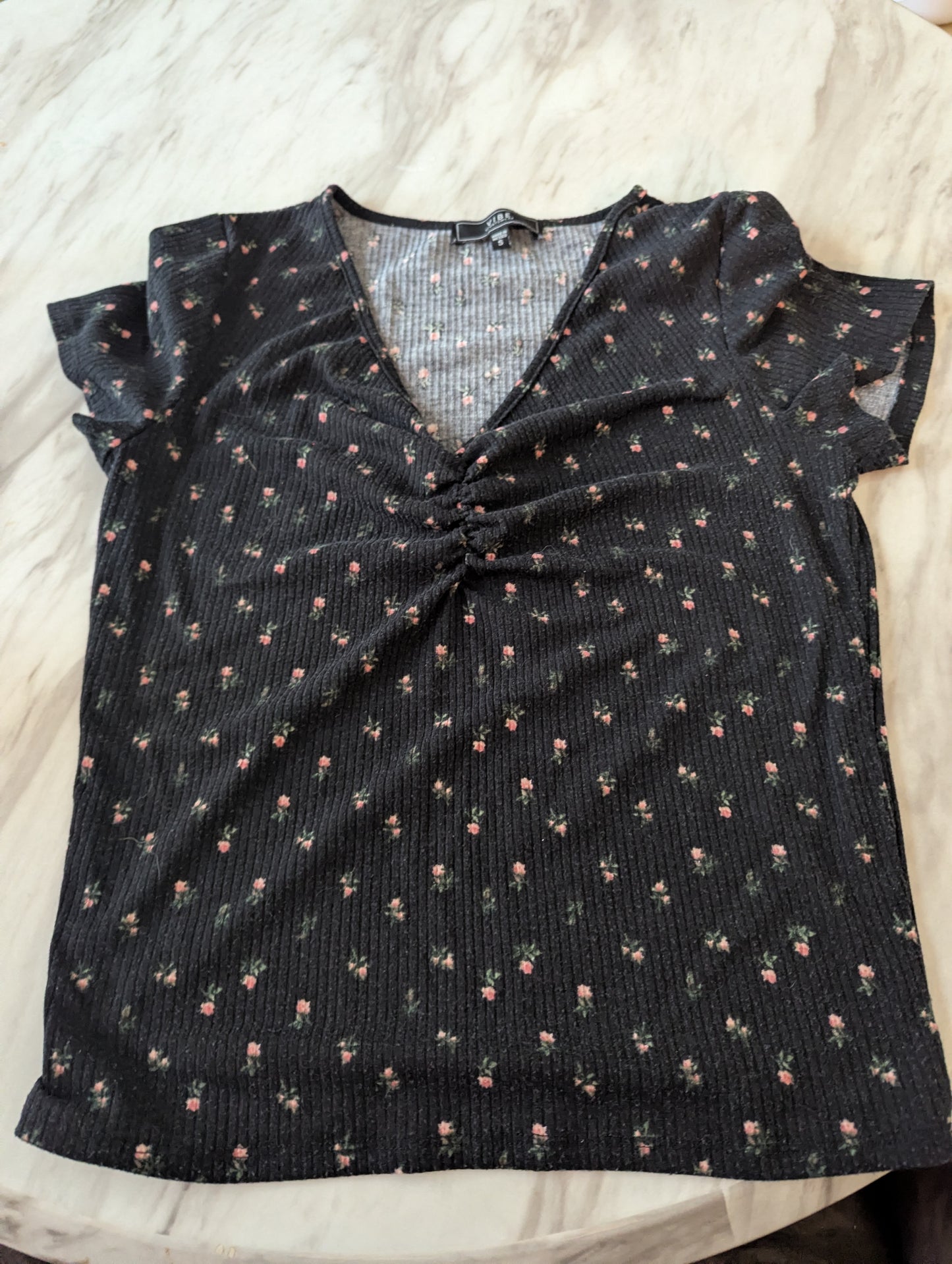 Black Floral Ruched V-Neck Top Size Small | Ribbed Knit Flutter Sleeve Top. Sz S #B14