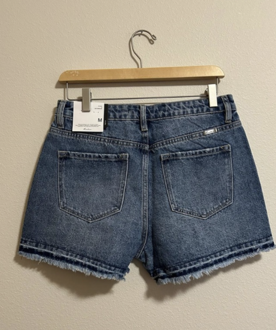 Kancan shorts, button up size medium. - Scarlett's Riverside Boutique 