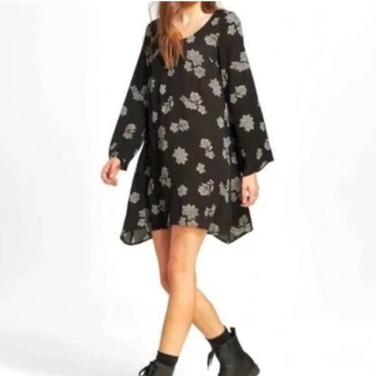 Black and White Floral Dress RS 68 - Scarlett's Riverside Boutique 