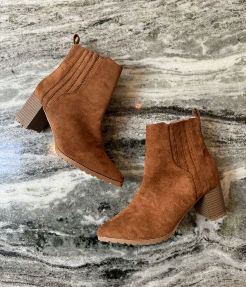 Maurices suede boots RS 83