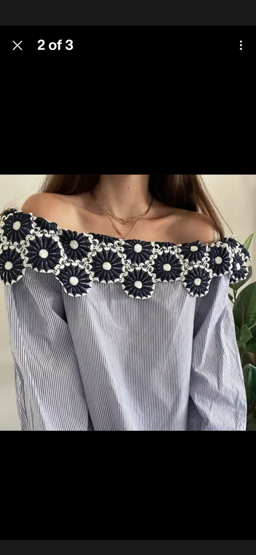 Loft floral off shoulder blouse. Size M. RS 29