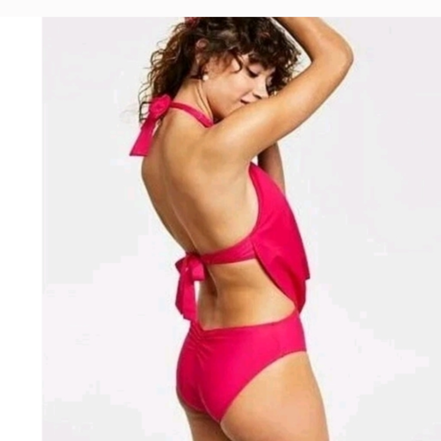 Bar III Hot Pink Plunge One-Piece Swimsuit Size Small NWT – Halter Deep V Cutout #A10