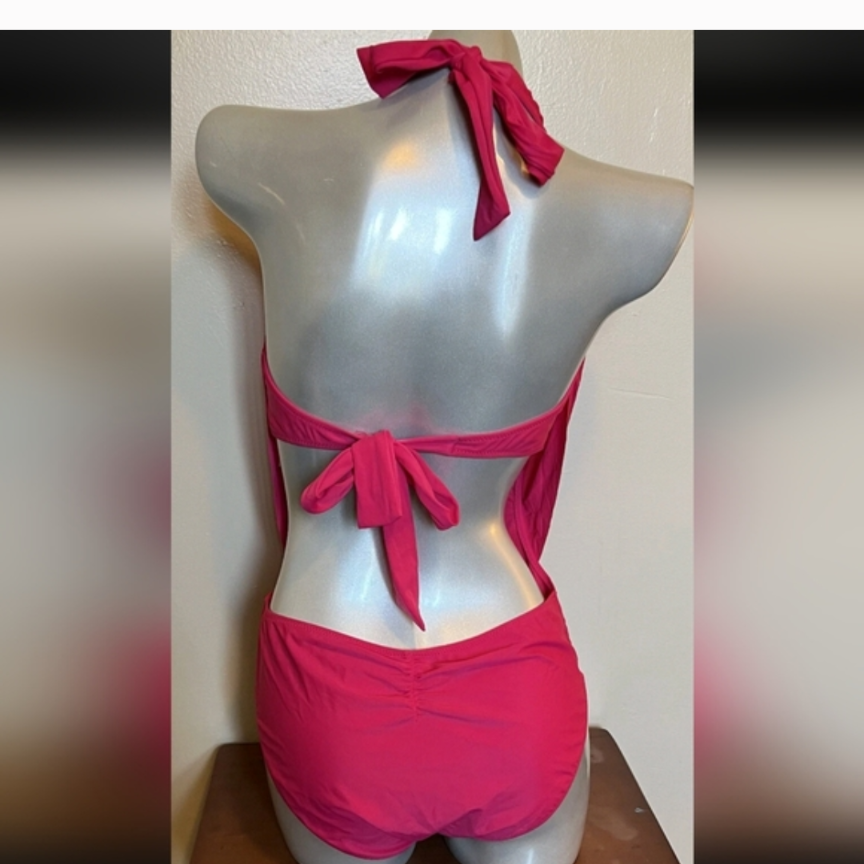 Bar III Hot Pink Plunge One-Piece Swimsuit Size Small NWT – Halter Deep V Cutout #A10