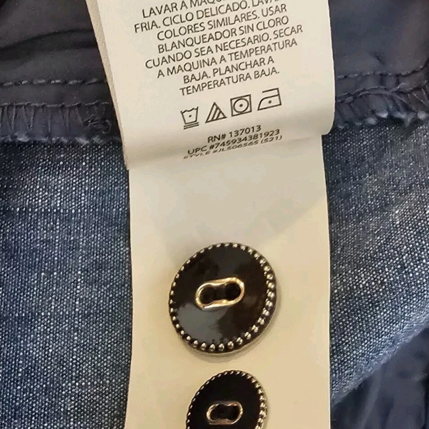 Isaac Mizrahi Shorts, Sz. 12 Chambray Mid Rise 100% Cotton. #B6