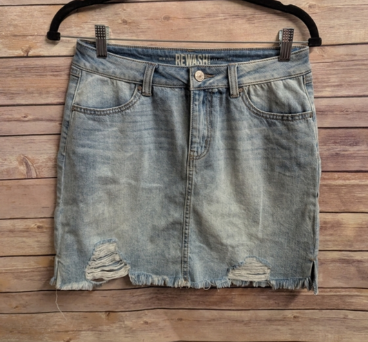 Rewash Women’s Distressed Denim Mini Skirt Size M Light Wash Frayed Hem. #B34