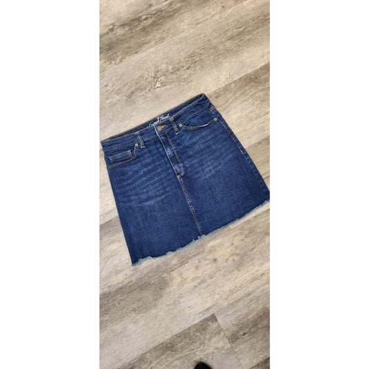 Universal Thread Denim Mini Skirt Size 8/29 Dark Wash Raw Hem Jean Skirt