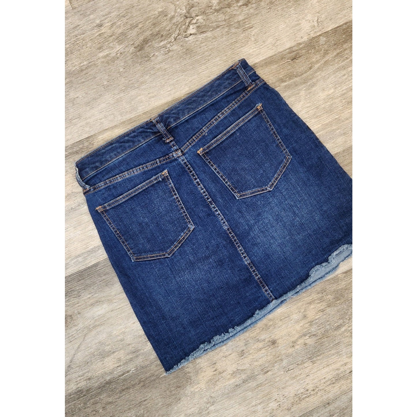 Universal Thread Denim Mini Skirt Size 8/29 Dark Wash Raw Hem Jean Skirt