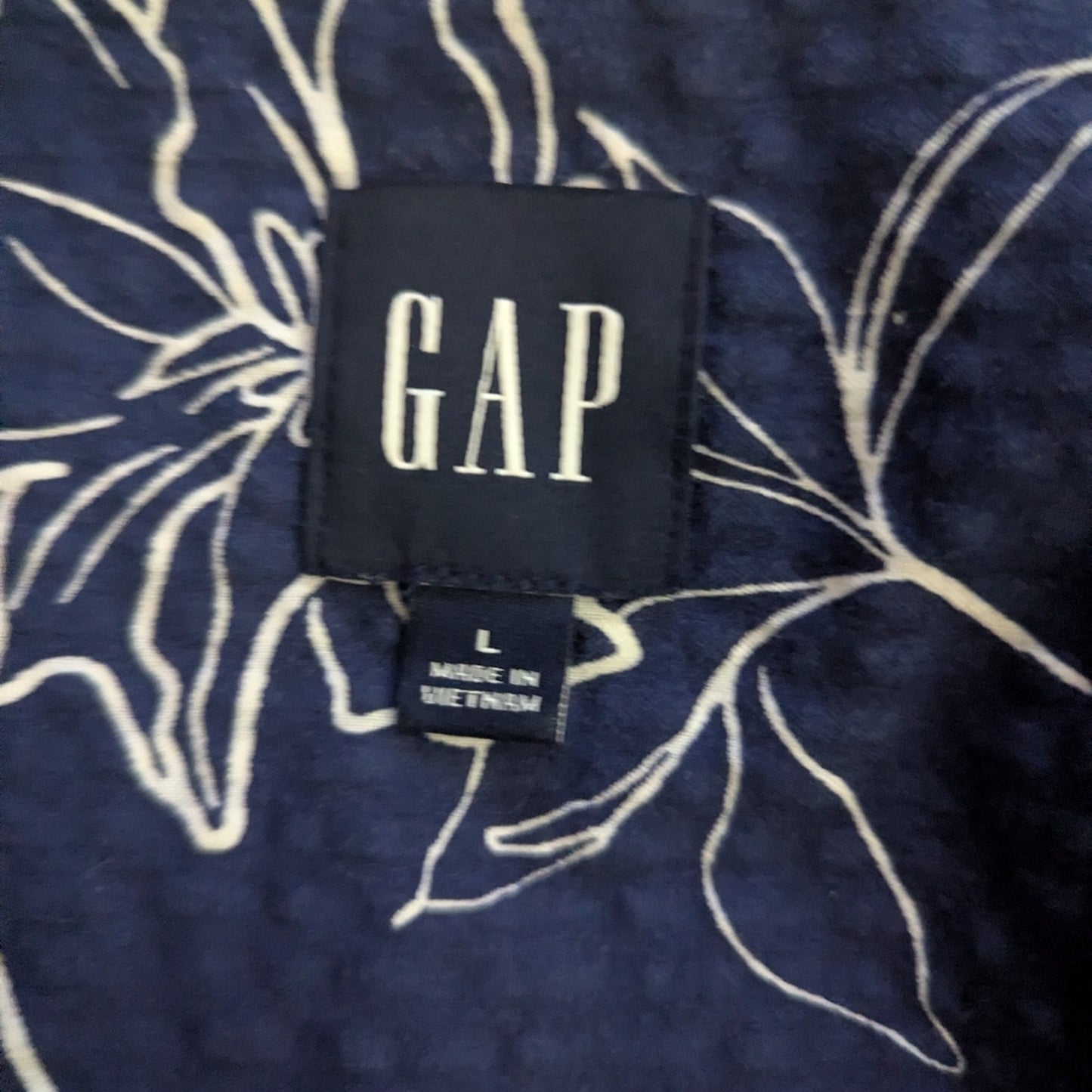 GAP Size L Navy Floral Button Down Vacation Shirt Sleeve | Lightweight Top