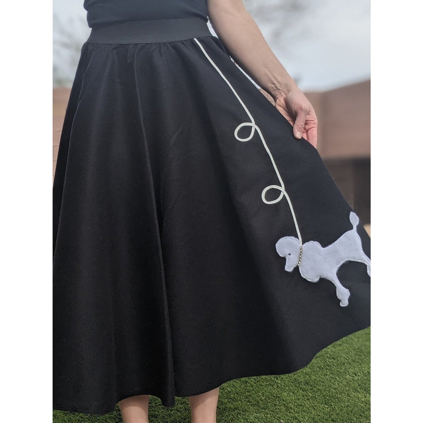 Black 50s Poodle Skirt Women’s L Costume Felt Sequin Dog Sock Hop Rockabilly