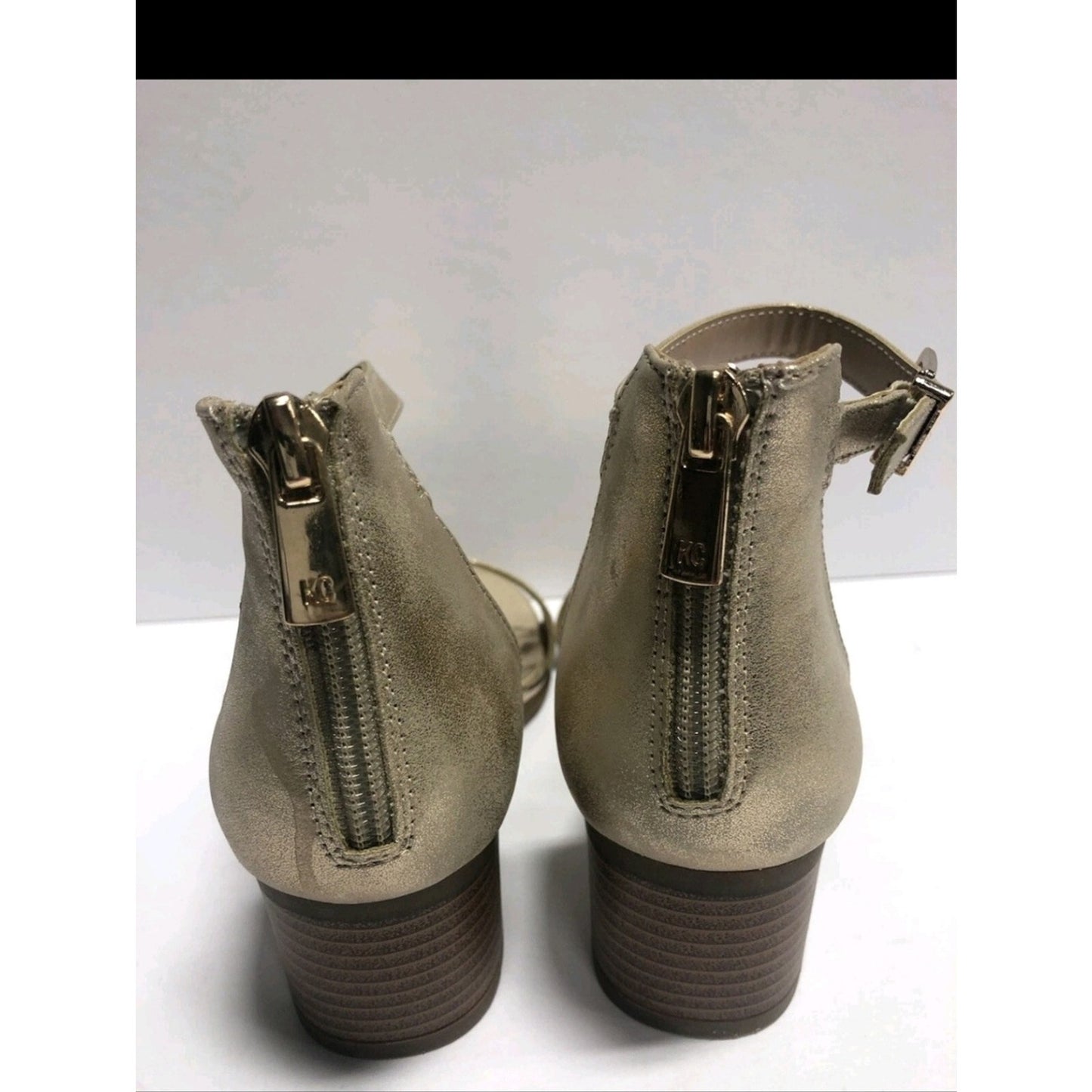 Kenneth Cole Layla Erin Metallic Gold Block Heel Ankle Strap Girls S. 5 W. 7.5