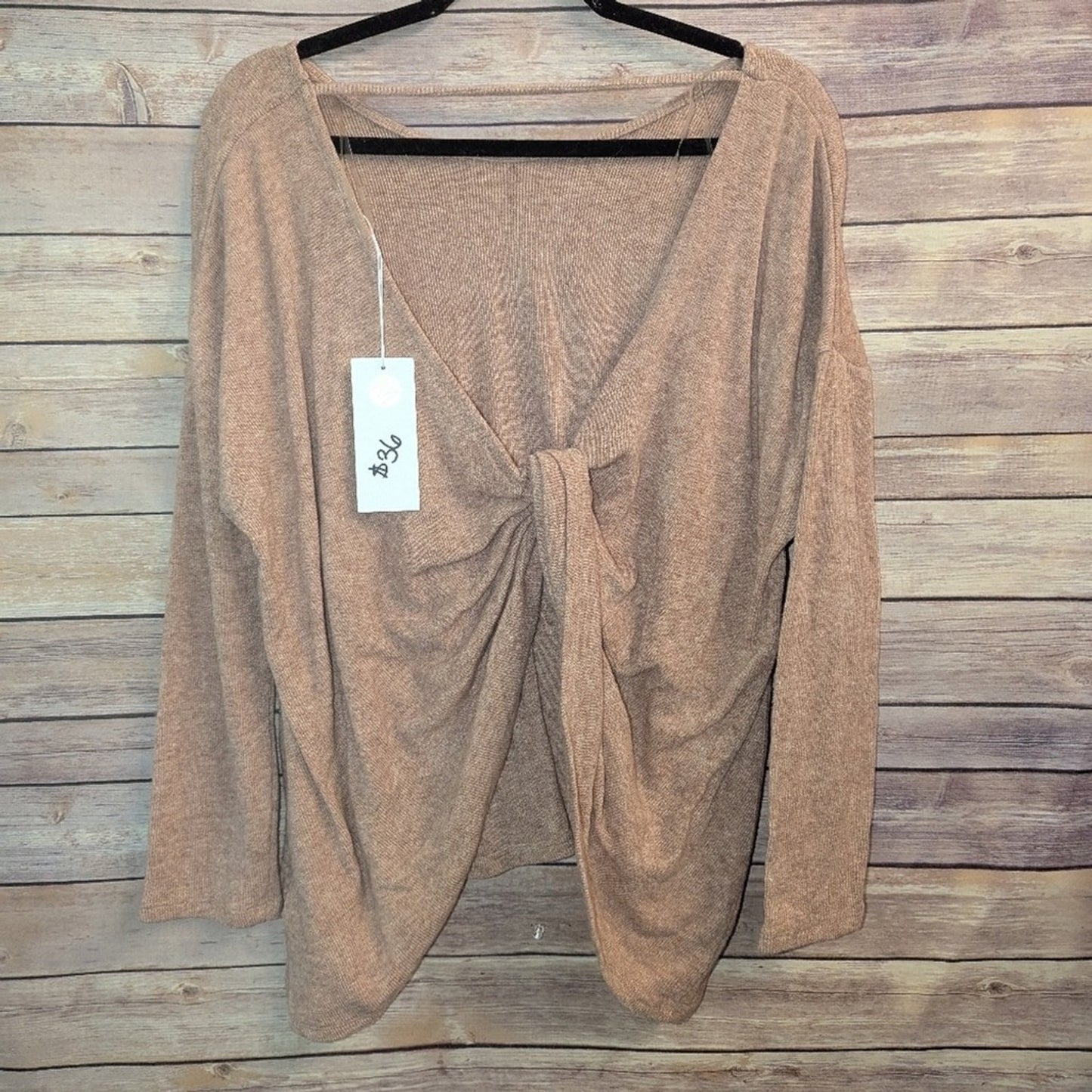 NWT, Lush, Dusty Pink Knotted Women's Top. Sz L