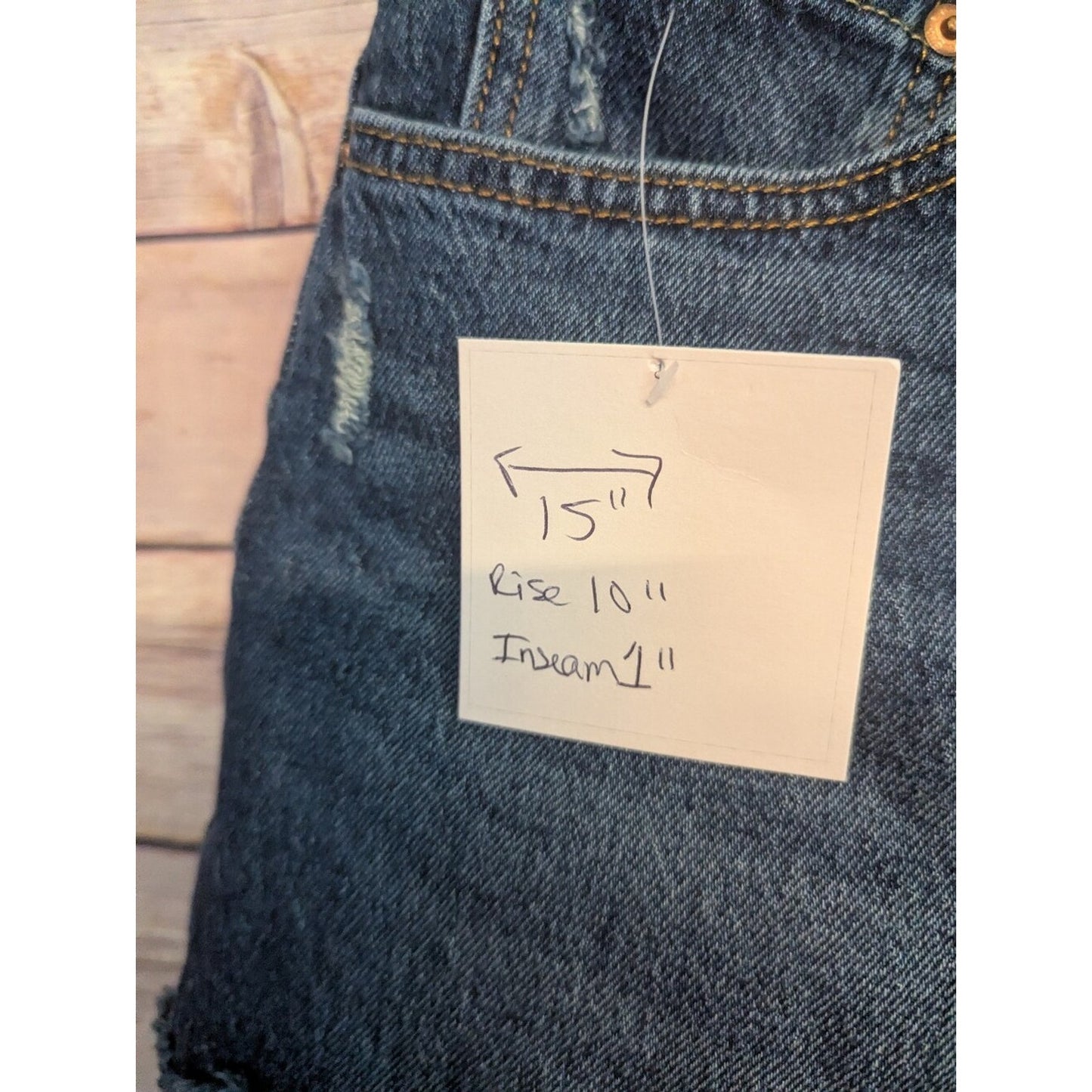 Levi’s 501 Shorts Women’s 32 High Rise Distressed Cut Off Denim Jean Shorts NWT