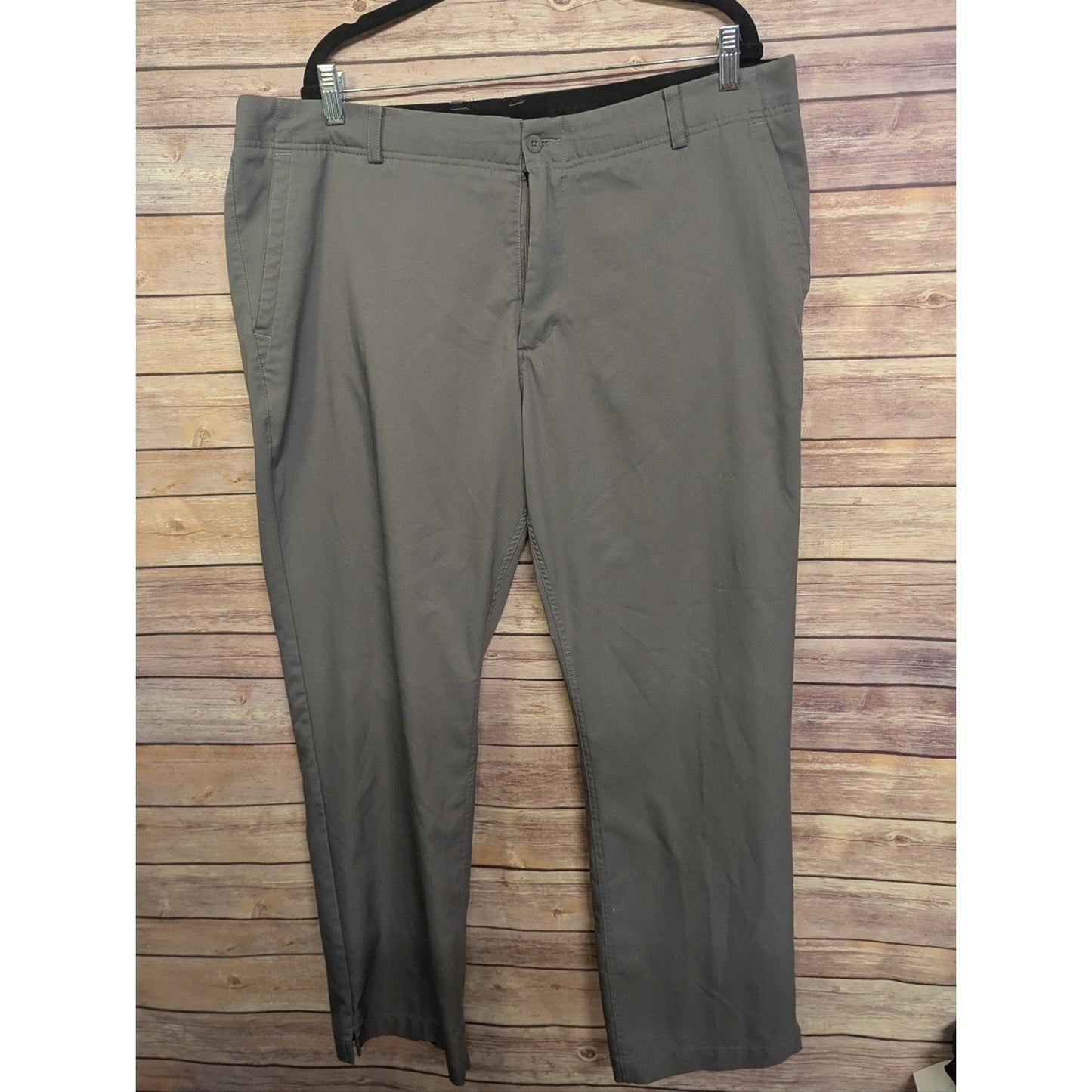 Nike Dri-FIT Gray Golf Pants Men’s 40x30 Flat Front Stretch Performance Trousers