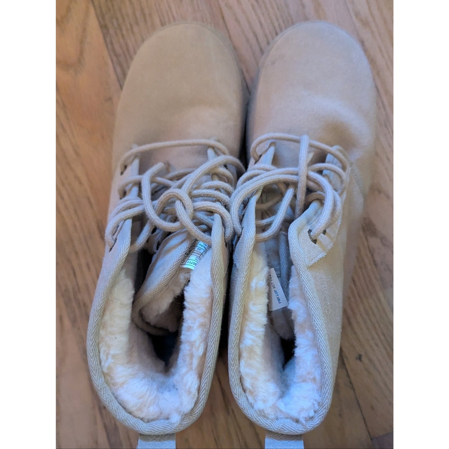 UGG Men’s Size 11 Suede Lace Up Winter Boots Sherpa Lined Beige Tan Ankle Boot