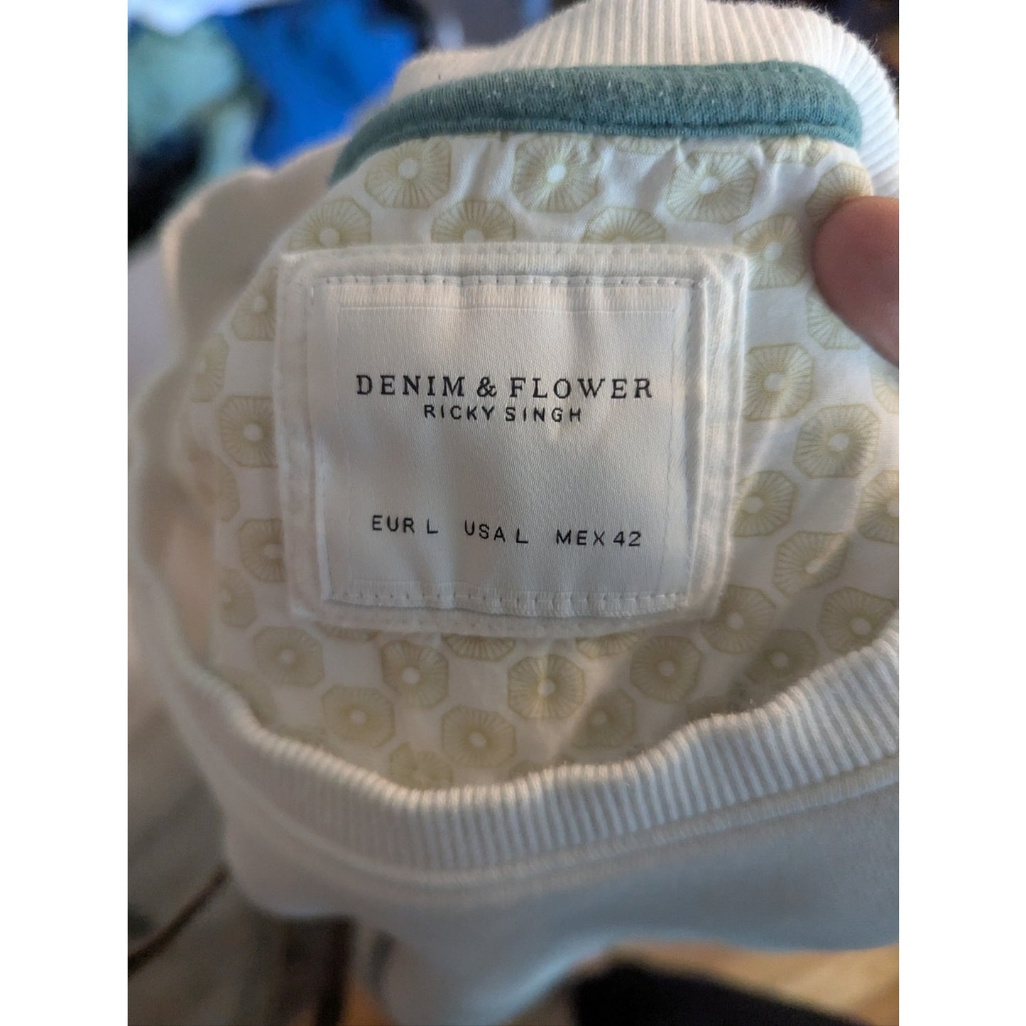 Denim & Flower Ricky Singh Pullover Sweatshirt Cream Womens Sz L Streetwear