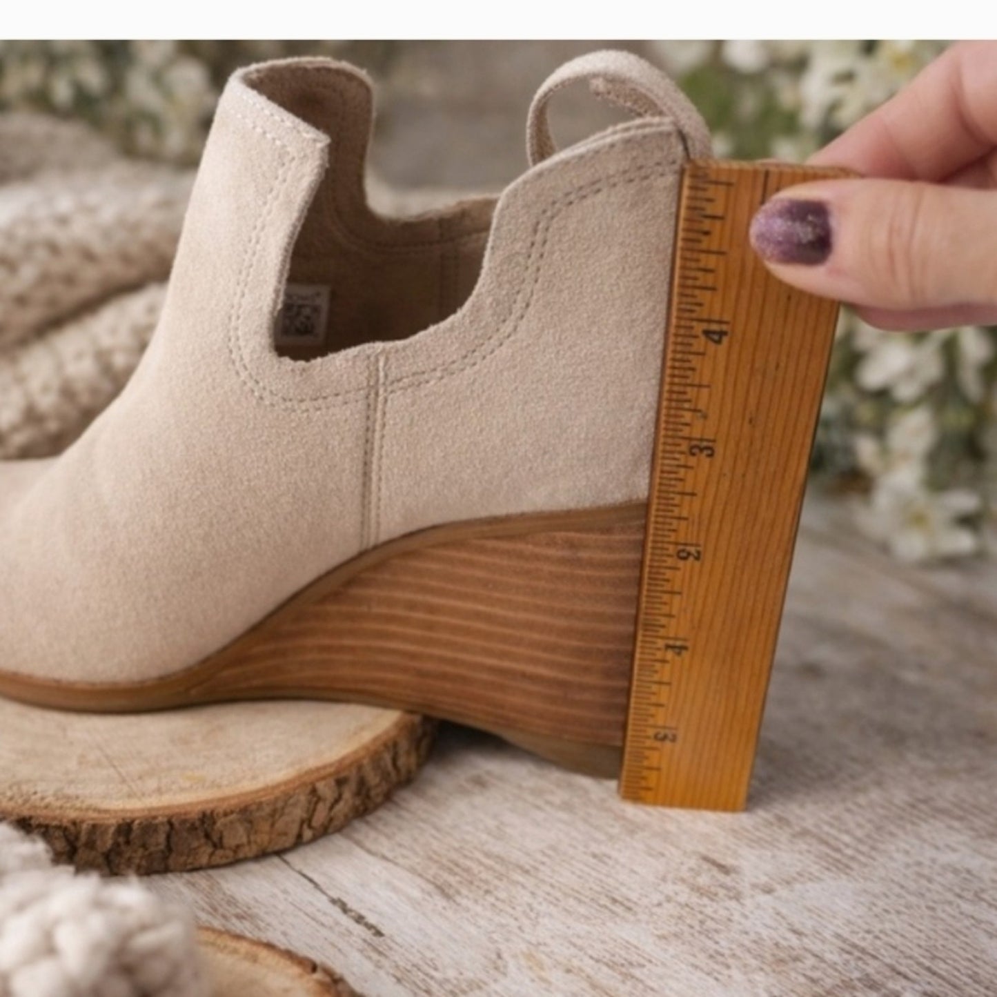 TOMS Beige Suede Wedge Ankle Booties Womens Size 7.5 Slip On Cutout Booties Neut