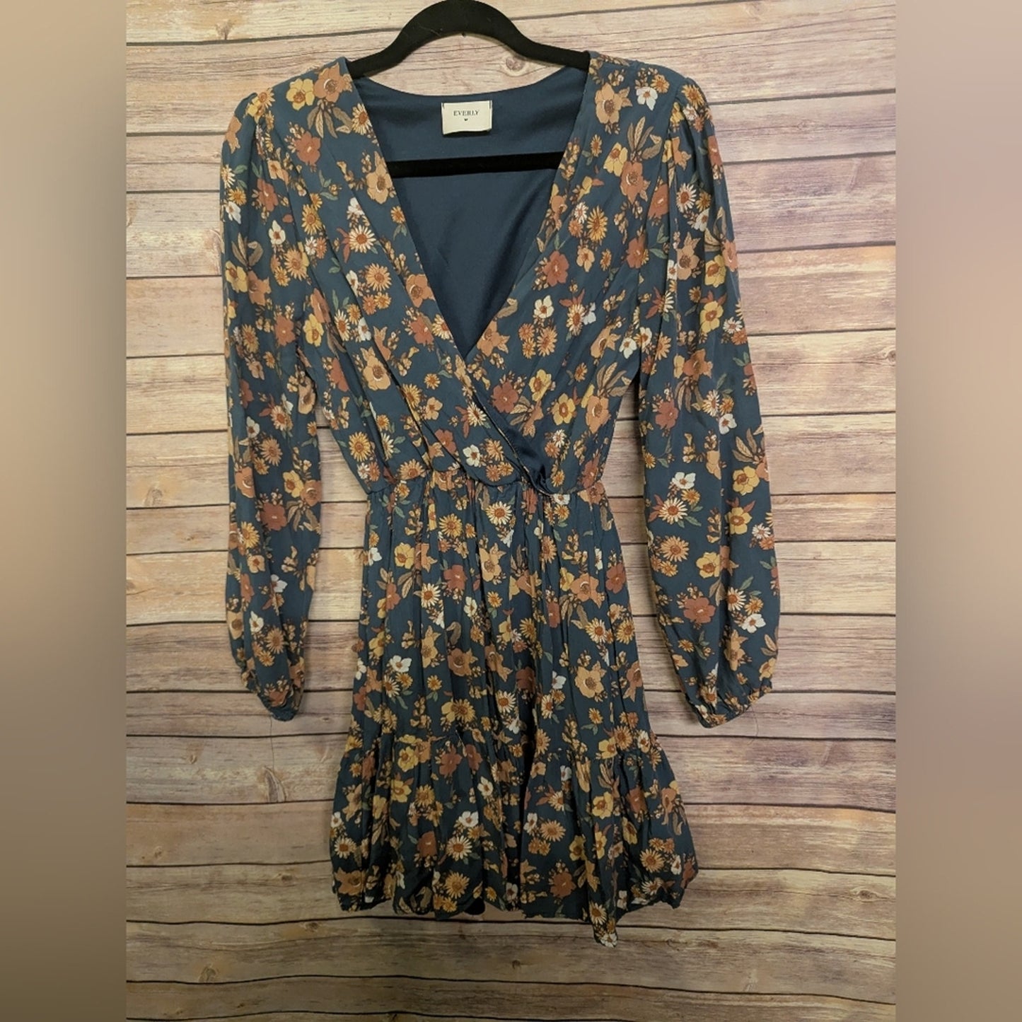 Everly Floral Long Sleeve, Size. M Teal Rust Boho Surplice V Neck Dress C7