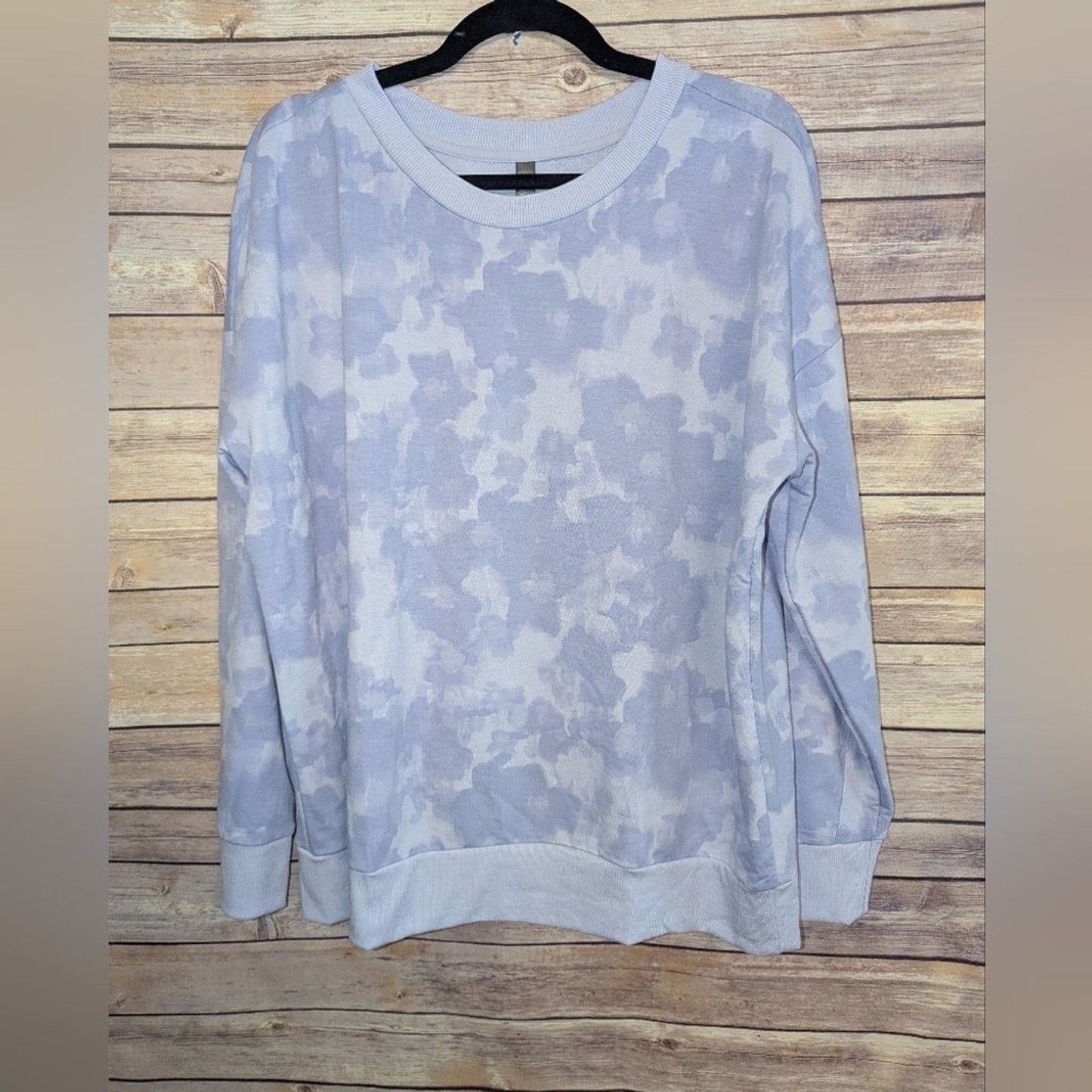 Women's Lavender Tie-Dye Crewneck Sweatshirt Size XL Soft Casual Lounge Pullover