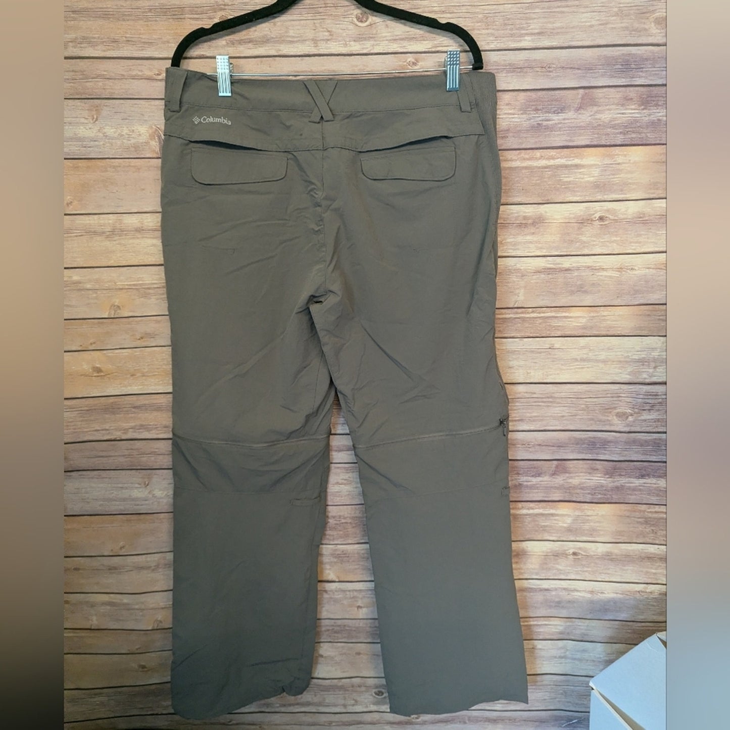 Women’s Columbia Omni-Shield Hiking Pants Size 14 Green Convertible G30