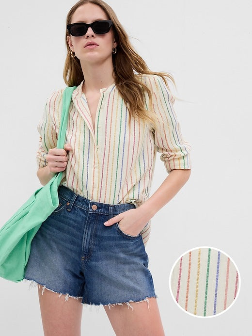 Gap Womens Crinkle Gauze Shiny Rainbow Striped button down top. Size S. RS 65