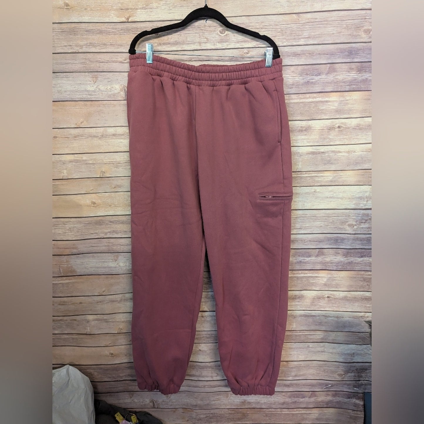 Comfrt Brand Berry Jogger Sweatpants XL NWT Elastic Waist Cargo Pocket. #B32