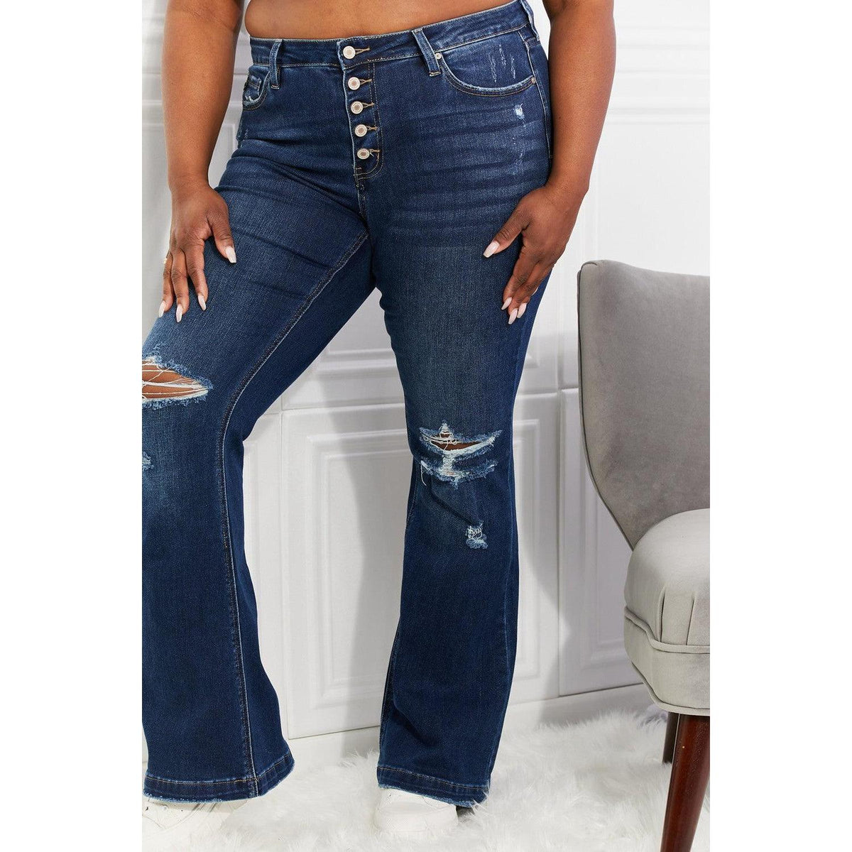 Kancan, dark wash Reese Midrise Button Fly Flare Jeans