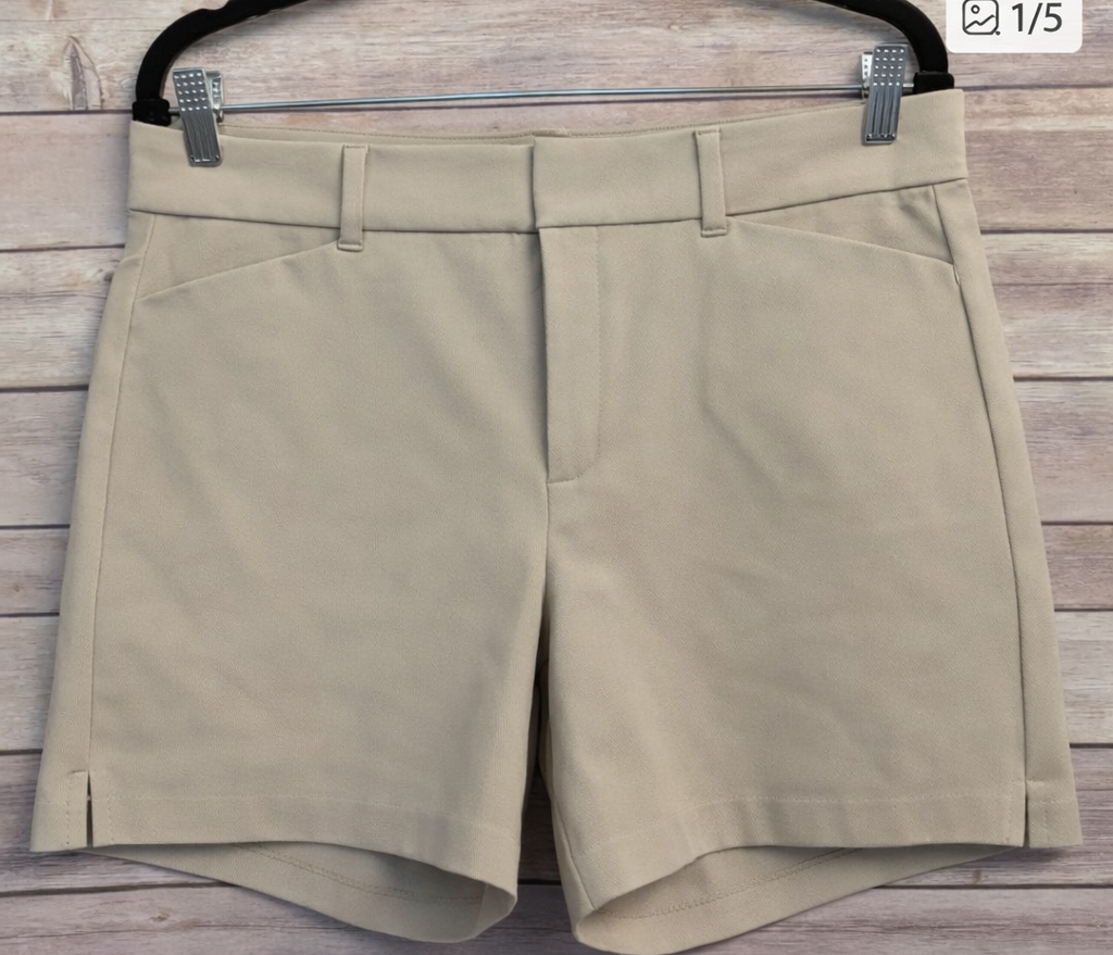 Old Navy High Rise Pixie Secret Smooth Pockets Never Fade Khaki Shorts Size. 12 #B20
