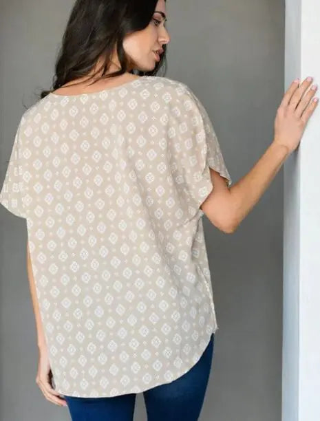 Evelyn Blouse Beige - Scarlett's Riverside Boutique 