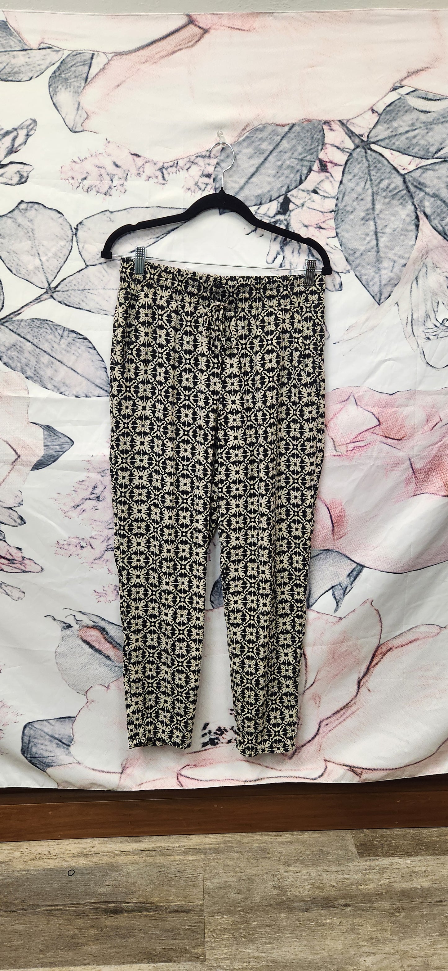 Patterned Pants - Scarlett's Riverside Boutique 