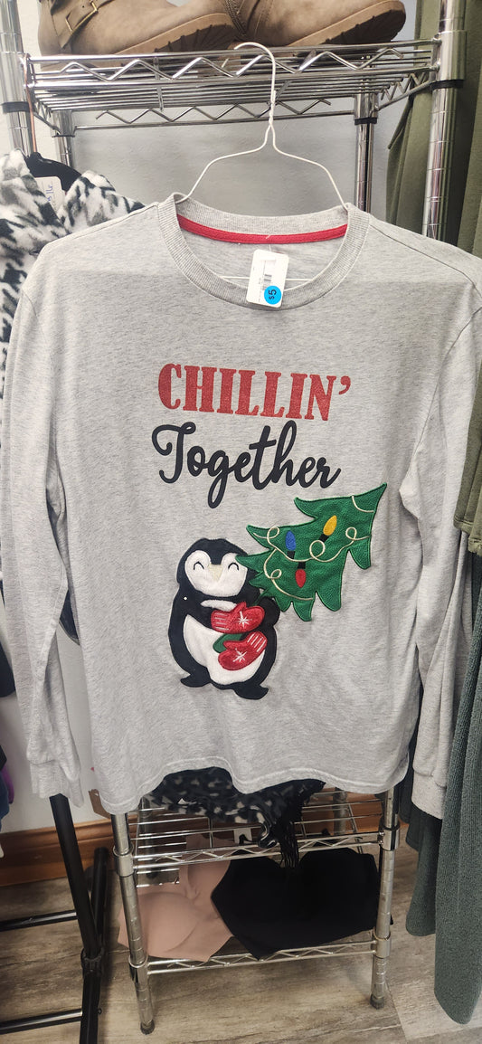 Holiday Time "Chillin' Together" Christmas Long Sleeve Size Medium RS 88