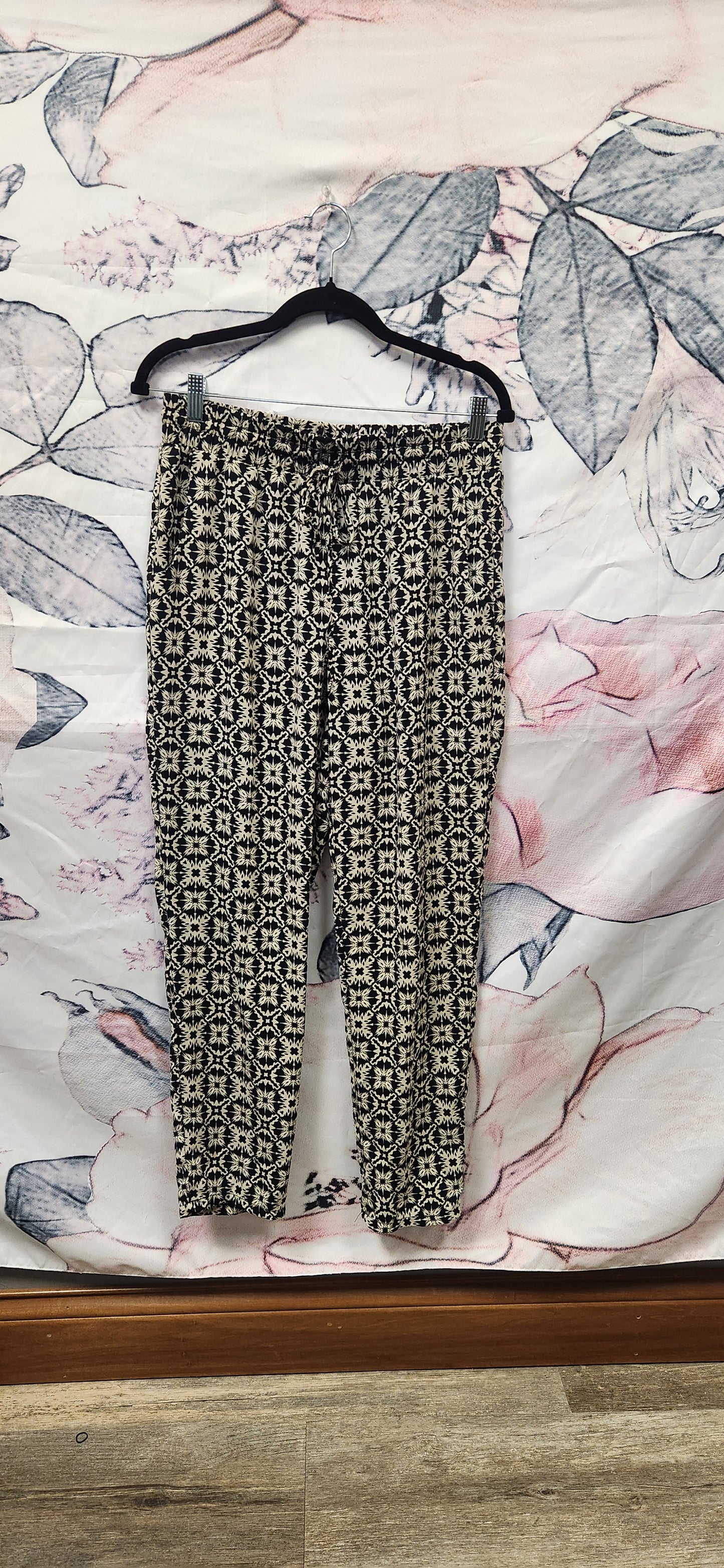 Patterned Pants - Scarlett's Riverside Boutique 